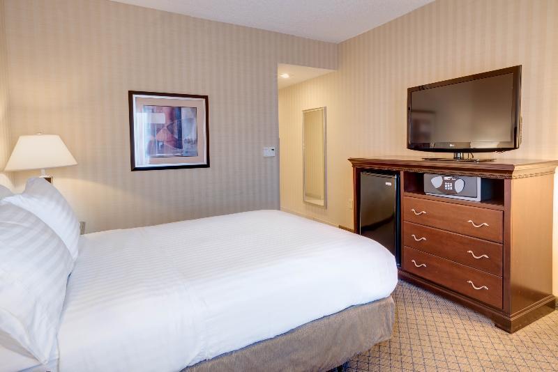 Express & - Eatontown By Ihg Hotel 2*