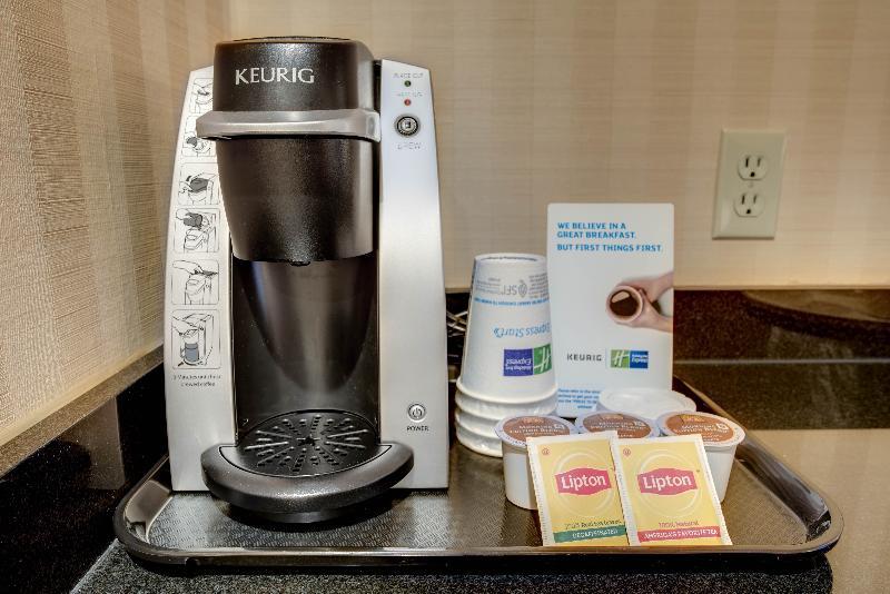 Express & - Eatontown By Ihg Hotel West Long Branch